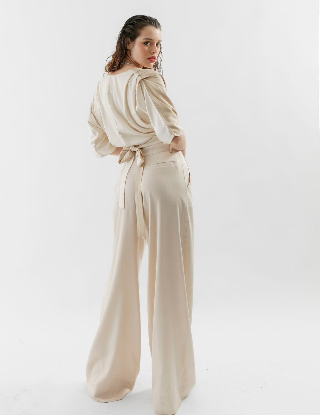 Pantalón viscosa Bardot beige