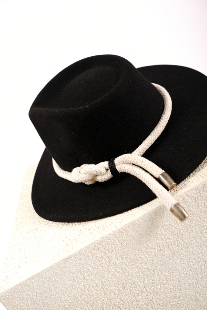 Sombrero Wayne Negro