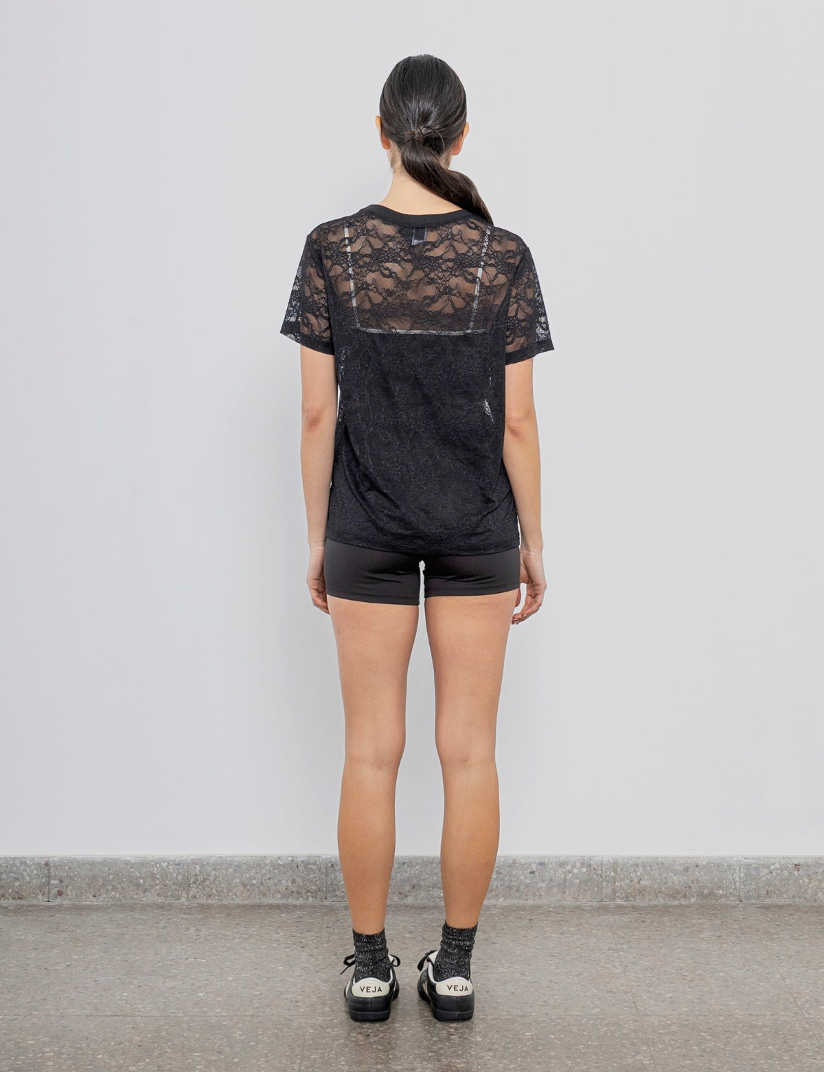 Polera Rose Oversize Encaje Negro
