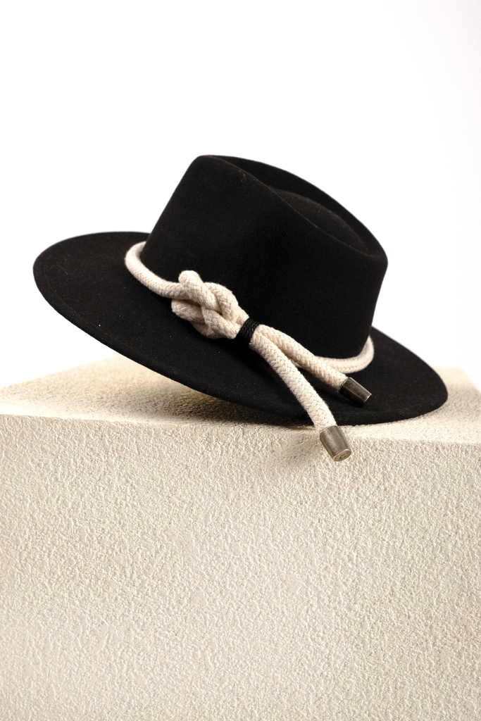 Sombrero Wayne Negro