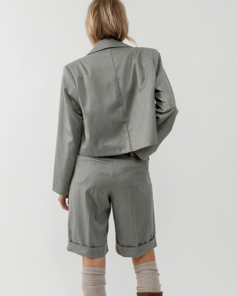 Bermuda sastre Luisa gris
