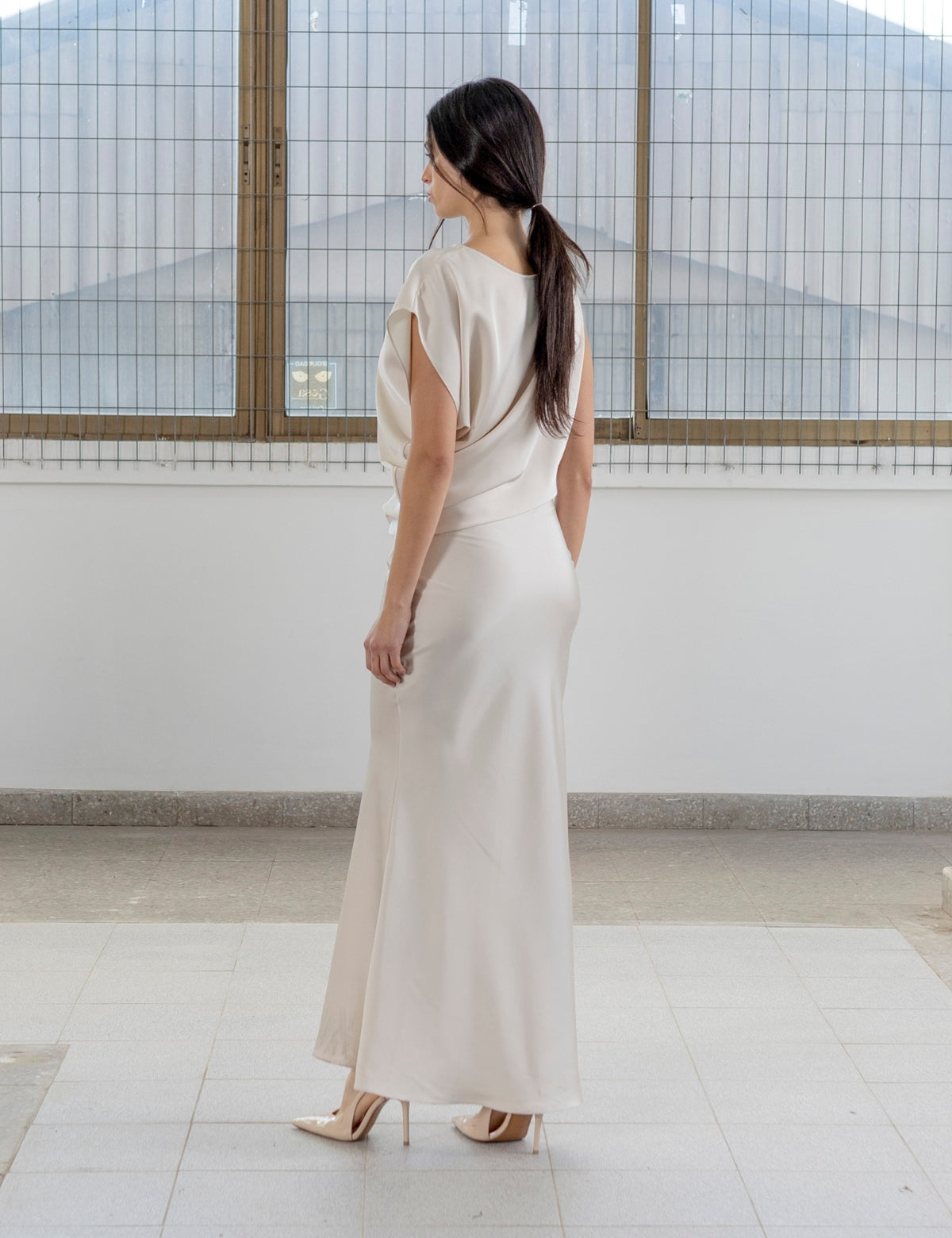 Vestido Raso Fluir Hueso