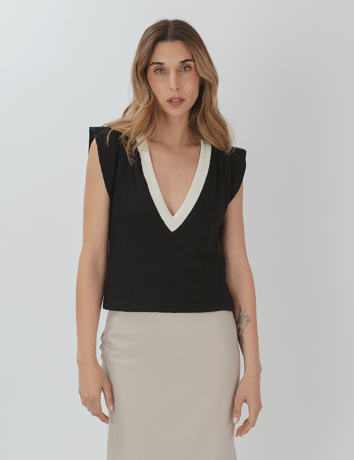 Polera tejida Saskia Negro