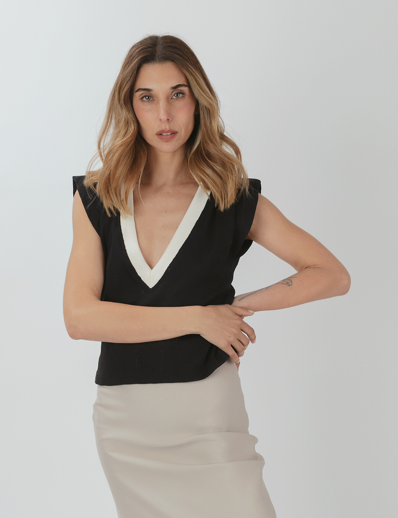 Polera tejida Saskia Negro