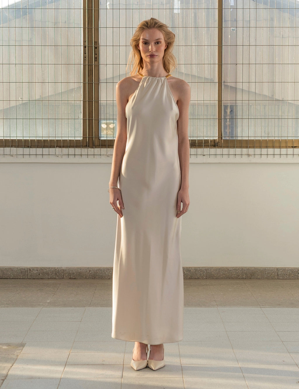 Vestido Raso Metal Hueso