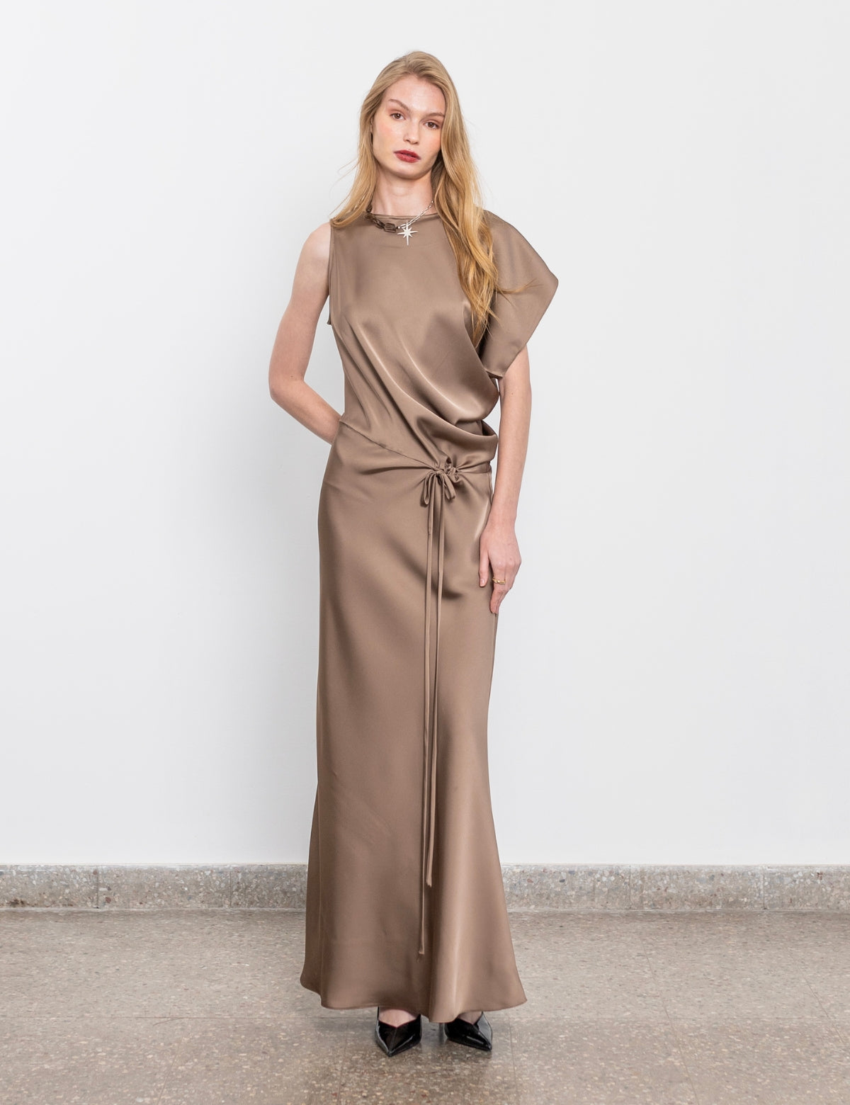 Vestido Raso Fluir Taupé