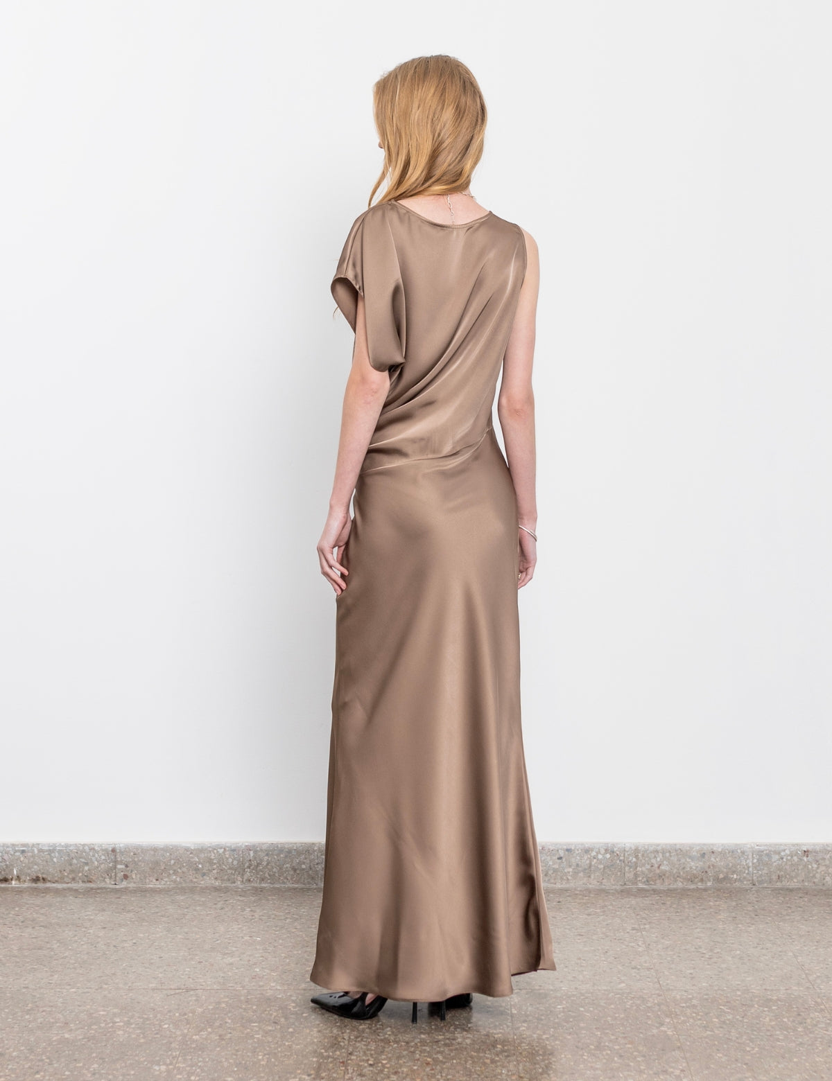 Vestido Raso Fluir Taupé