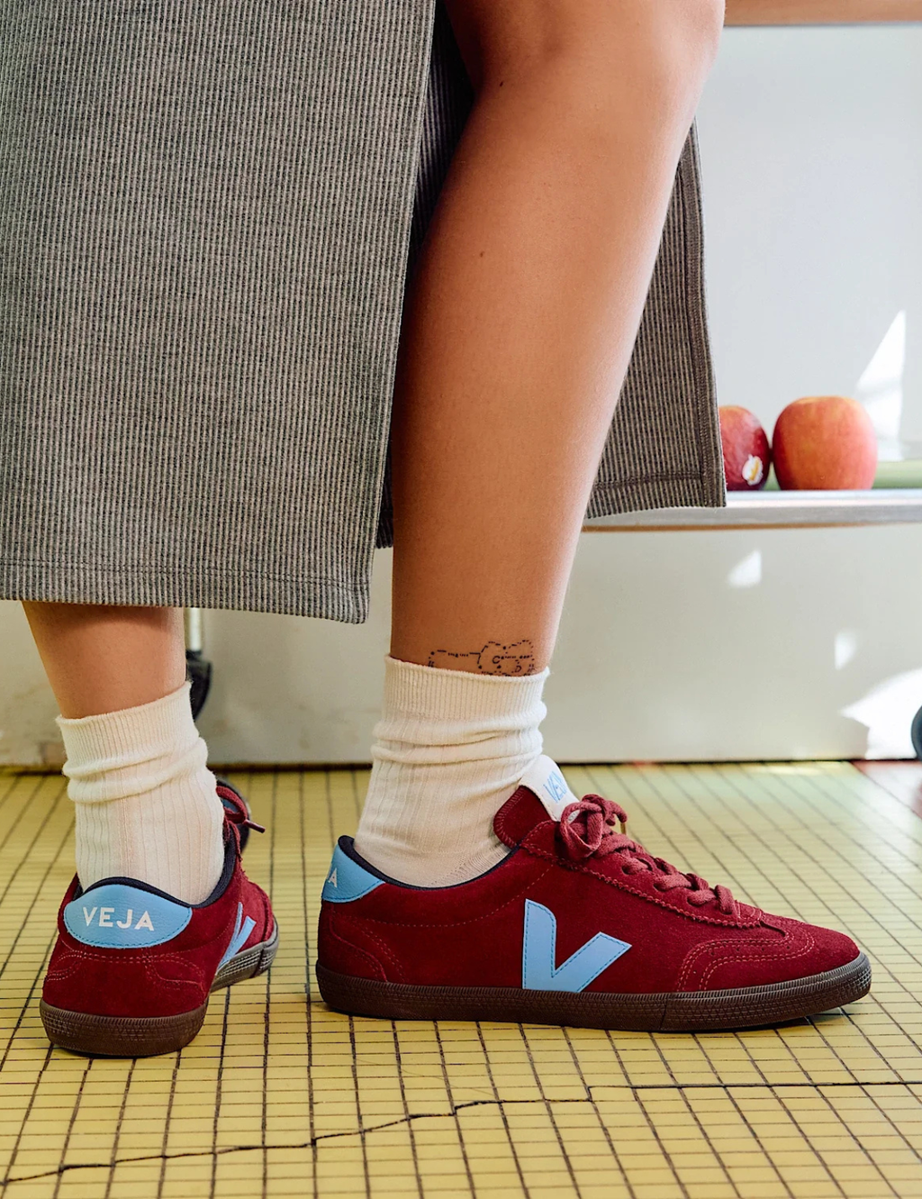 Zapatilla Veja Volley Suede Grenat Aqua Eagle