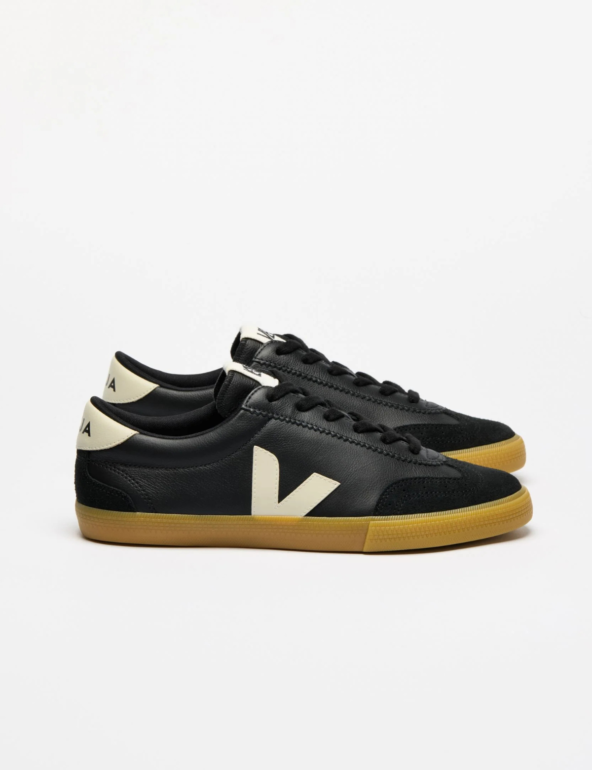 Zapatillas Veja Volley O.T. Leather Black Pierre