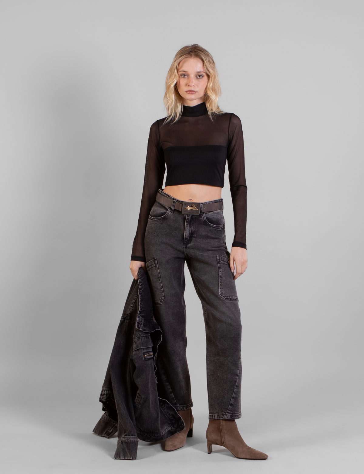 Polera Beatle Crop Maya Negro