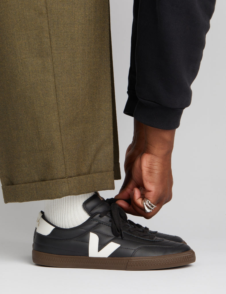 Zapatilla Veja Paneka O.T. Leath Black White