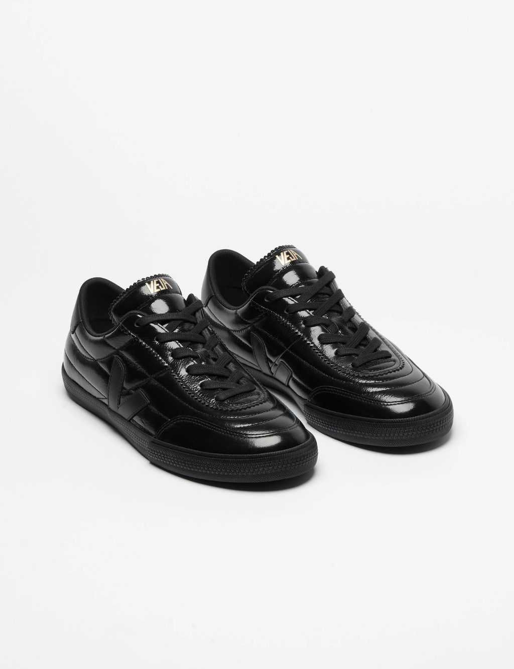 Zapatilla Veja Paneka Patent Leather Black