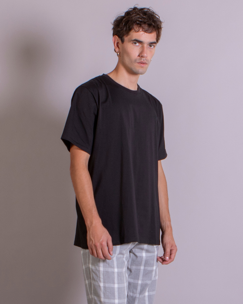 Polera Javier Oversize Negra